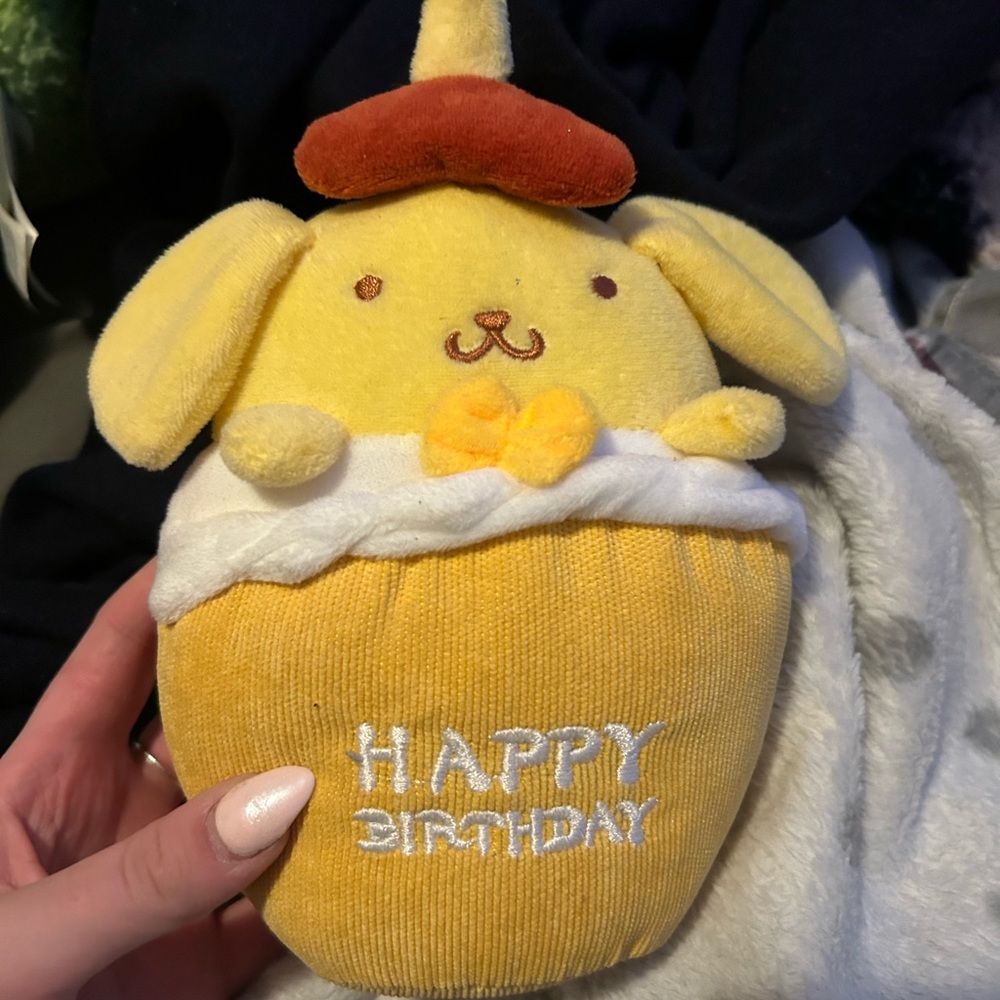 Sanrio Yellow pompompurin plush